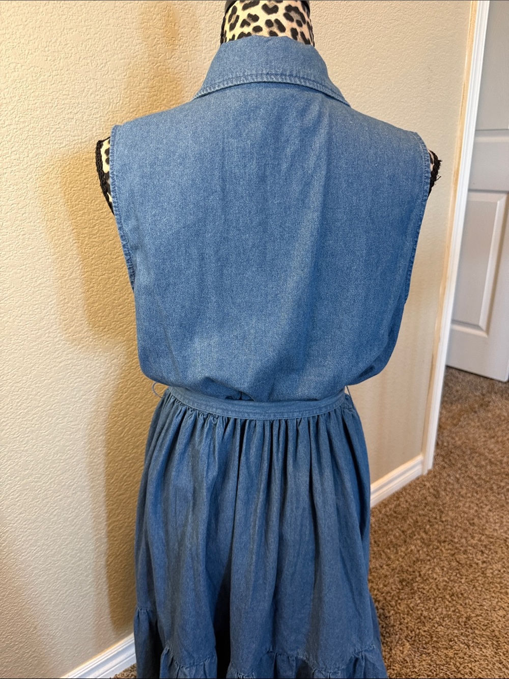 Draper James Blue Sleeveless Button-Front Denim Midi Dress with Tie Waist - Picture 6 of 8